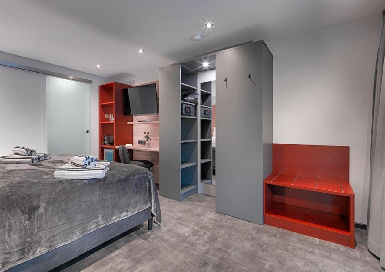 Weinmotel Simon 1 A 阿尔岑瑙·因·尤特弗兰恩 外观 照片