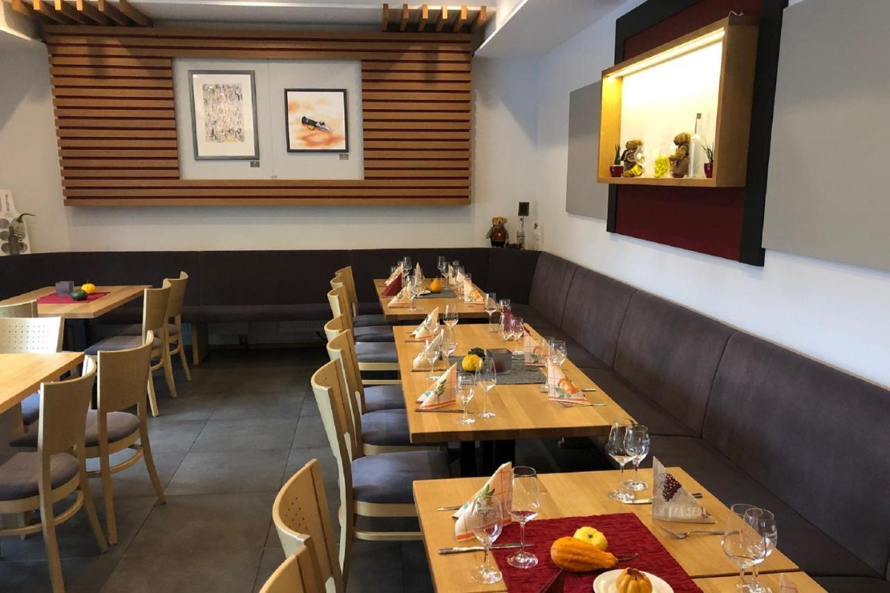 Weinmotel Simon 1 A 阿尔岑瑙·因·尤特弗兰恩 外观 照片