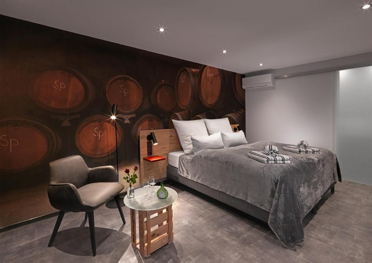 Weinmotel Simon 1 A 阿尔岑瑙·因·尤特弗兰恩 外观 照片