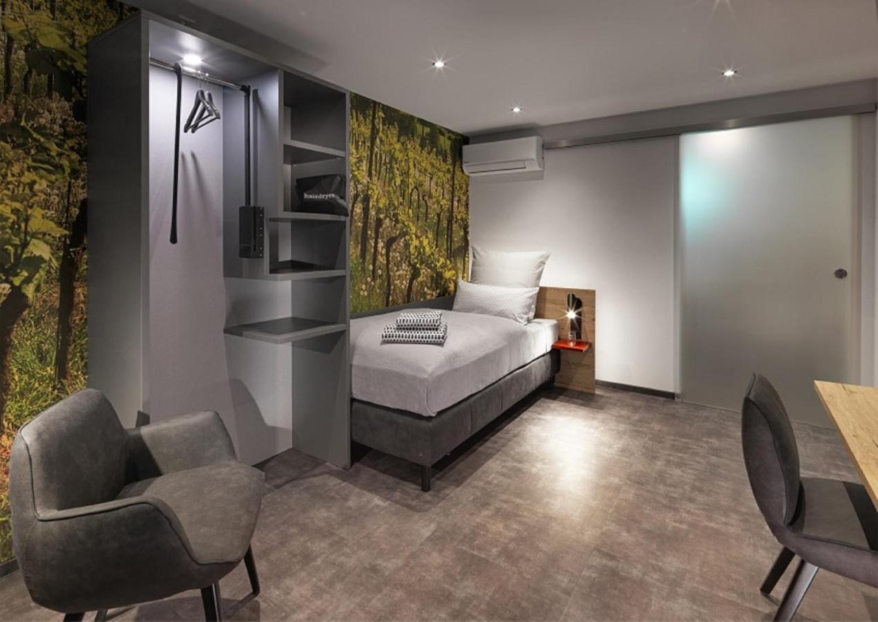 Weinmotel Simon 1 A 阿尔岑瑙·因·尤特弗兰恩 外观 照片
